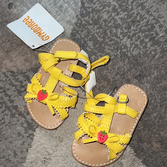 Spring sandals - Picture 2 of 2